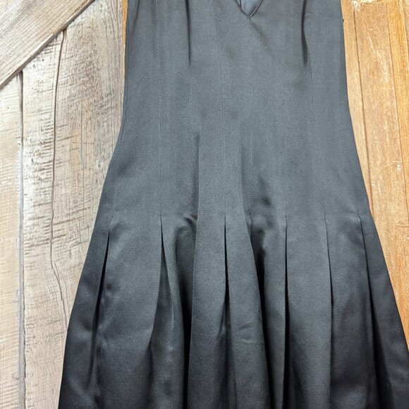 Heidi Weisel Satin Pleated Dress Size 4 - Picture 3 of 12